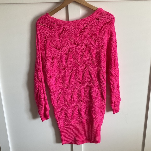 Lilly Pulitzer Hot Pink Woven Sweater - Picture 3 of 3